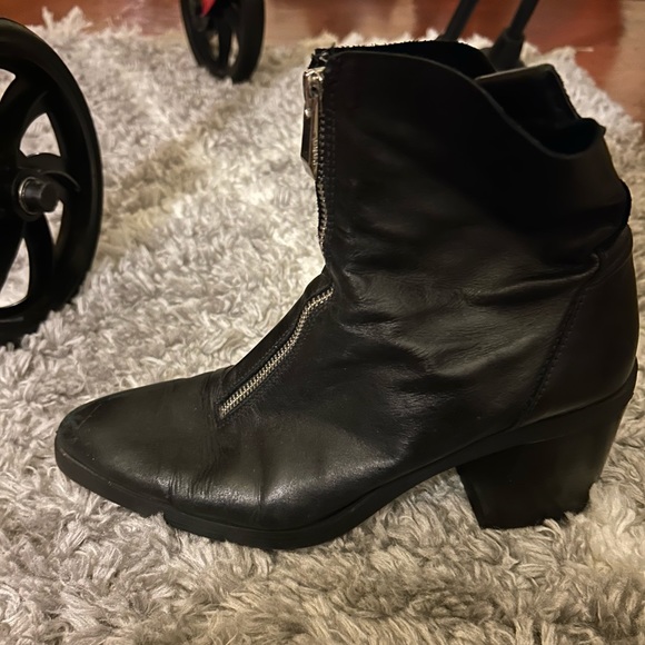 ZARA Leather Bootie - Picture 8 of 9